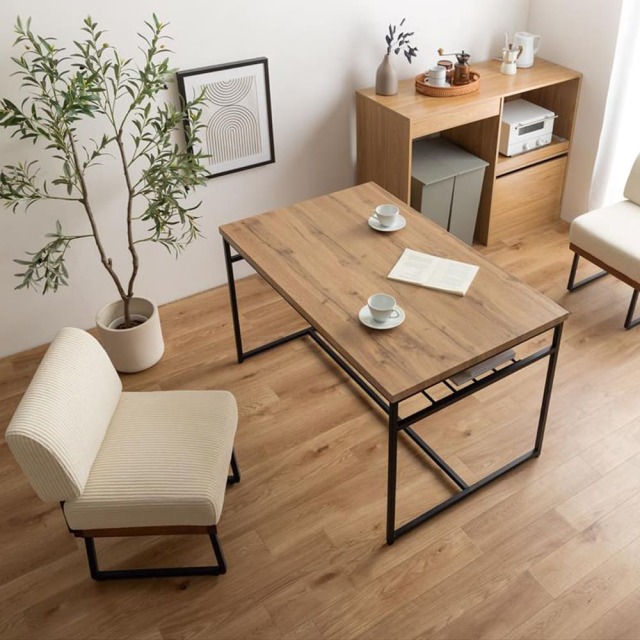 ダイニングテーブル