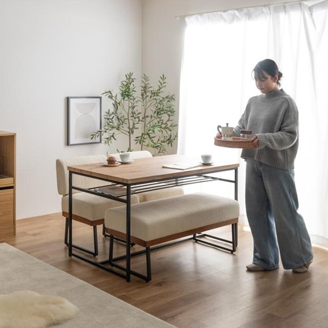 ダイニングテーブル