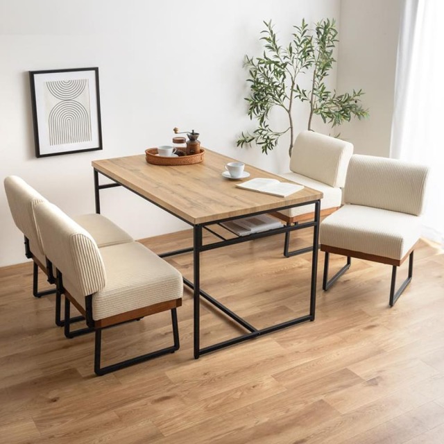 ダイニングテーブル