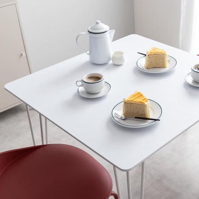 ダイニングテーブル