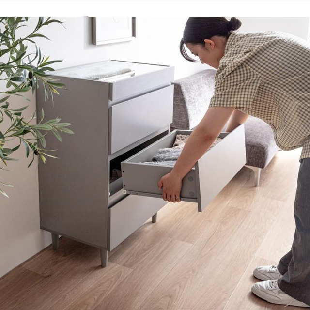 ショーケース付きチェスト