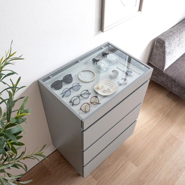 ショーケース付きチェスト