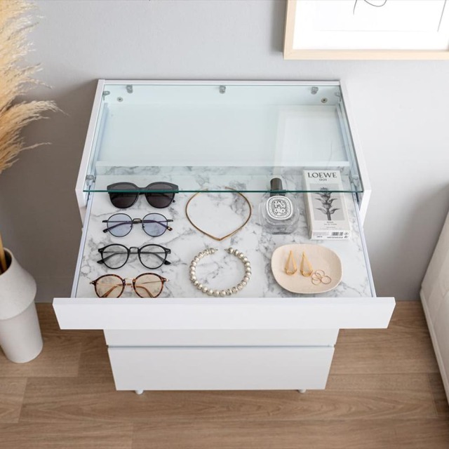 ショーケース付きチェスト