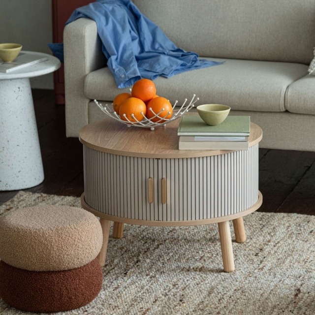 センターテーブル