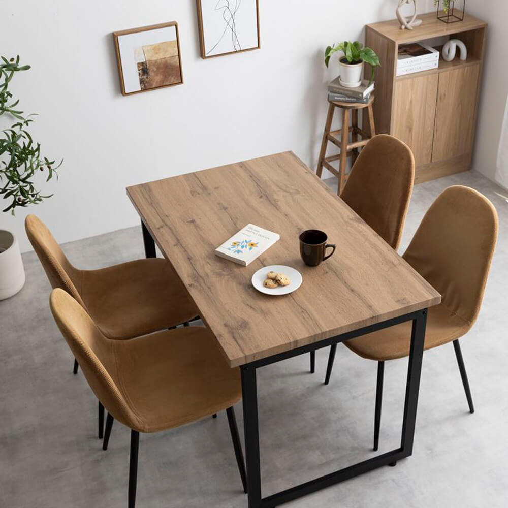 Heri（ヘリ） ダイニングテーブル