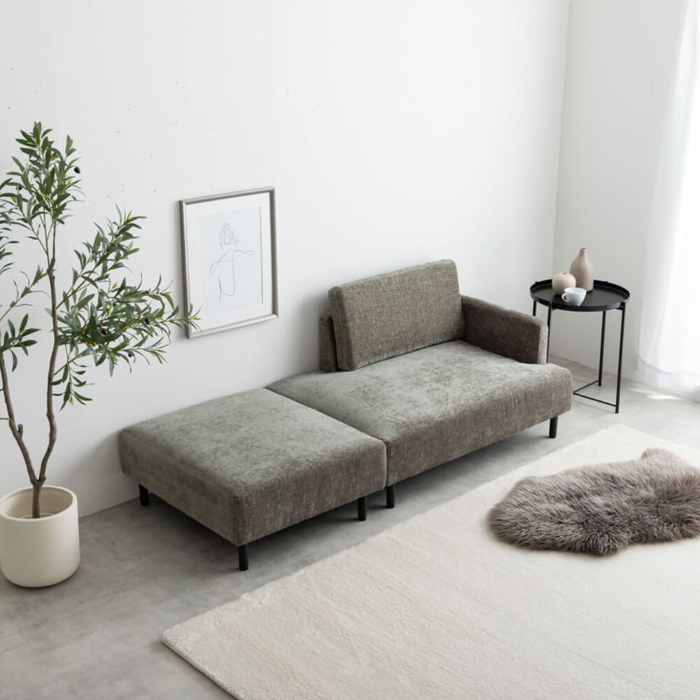 Yone(ヨネ） オットマン付き2人掛けカウチソファ