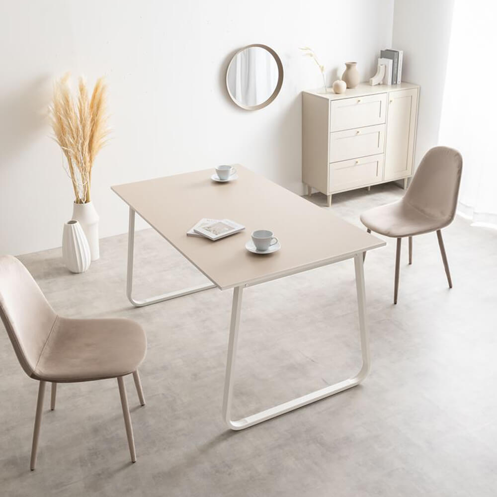 ダイニングテーブル