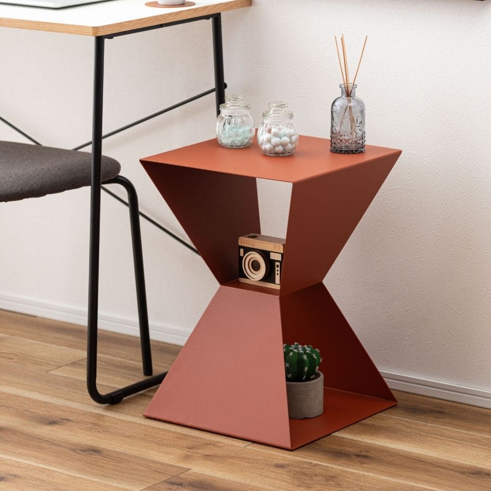 サイドテーブル