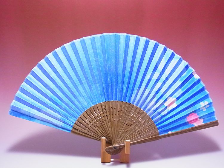 【日本のおみやげ】◆絹扇子【桜】（青）「掛扇別売り」