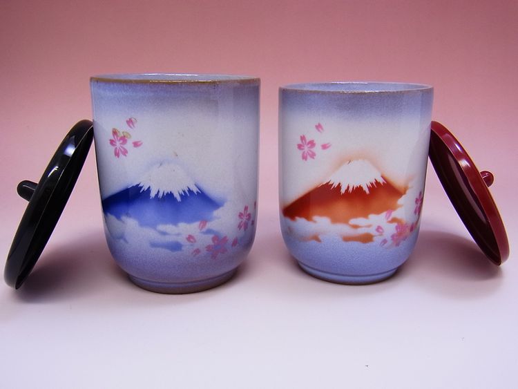 【日本のお土産】◆均窯桜富士夫婦湯呑【日本美陶】