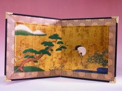 【日本のおみやげ】◆屏風 小二曲（松に鶴）高級化粧箱入
