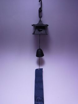 【日本のおみやげ】◆風鈴【吊灯籠/小】南部鉄器