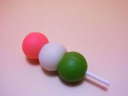 【日本のおみやげ】◆本物そっくりUSBメモリ【3色団子】食べ物シリーズ