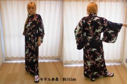 【日本のおみやげ】◆外国人向け着物【梅鶴】女性用（フリーサイズ）