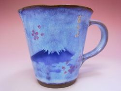 【日本のお土産】◆均窯桜富士マグカップ【日本美陶】