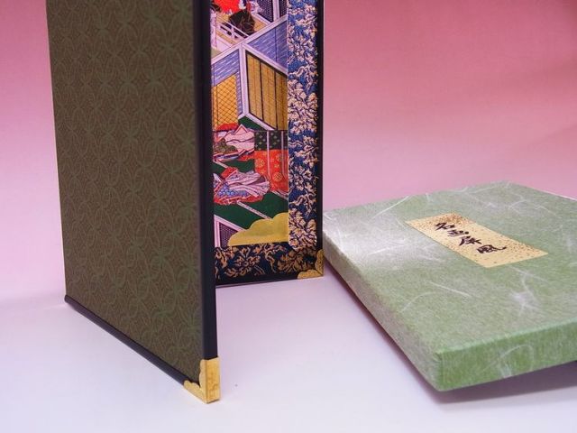 日本のおみやげ】◇屏風 中二曲（源氏物語）高級化粧箱入