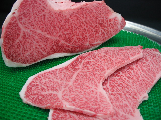 Ａ５　厳選和牛　ひうち焼肉用　２００ｇ