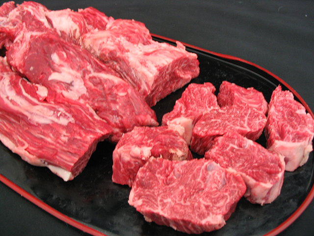Ａ５　厳選和牛　ネック焼肉用　100ｇ単位