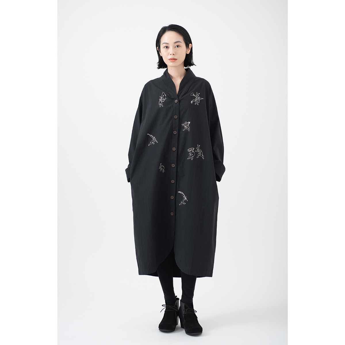 KY29-672CB／薄手ロングコート[播州織]／兎(黒)