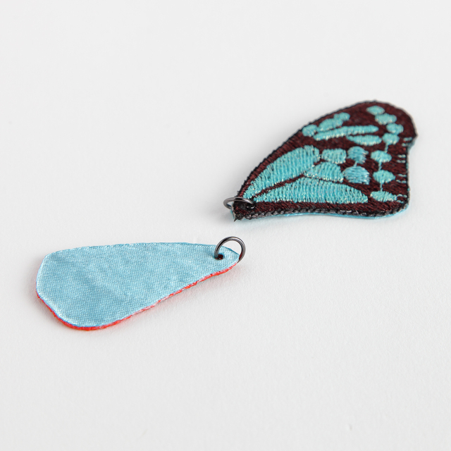 蝶 RR 死風を羽ばたく麗蝶 アゲハ 販売 | [E38] 円環に響く竜啼 | Z