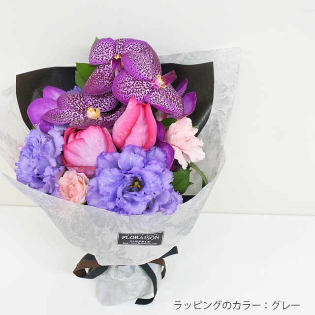 結婚祝い、新築祝いに贈りたいブーケとフラワーベースのセットギフト
