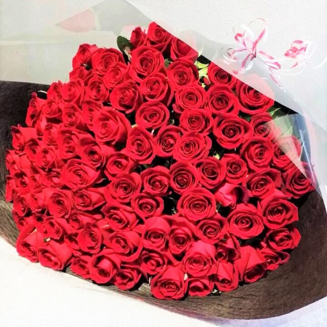 送料無料 赤バラ本の花束 米寿のお祝いに 送料無料 赤バラ本の花束 米寿のお祝いに