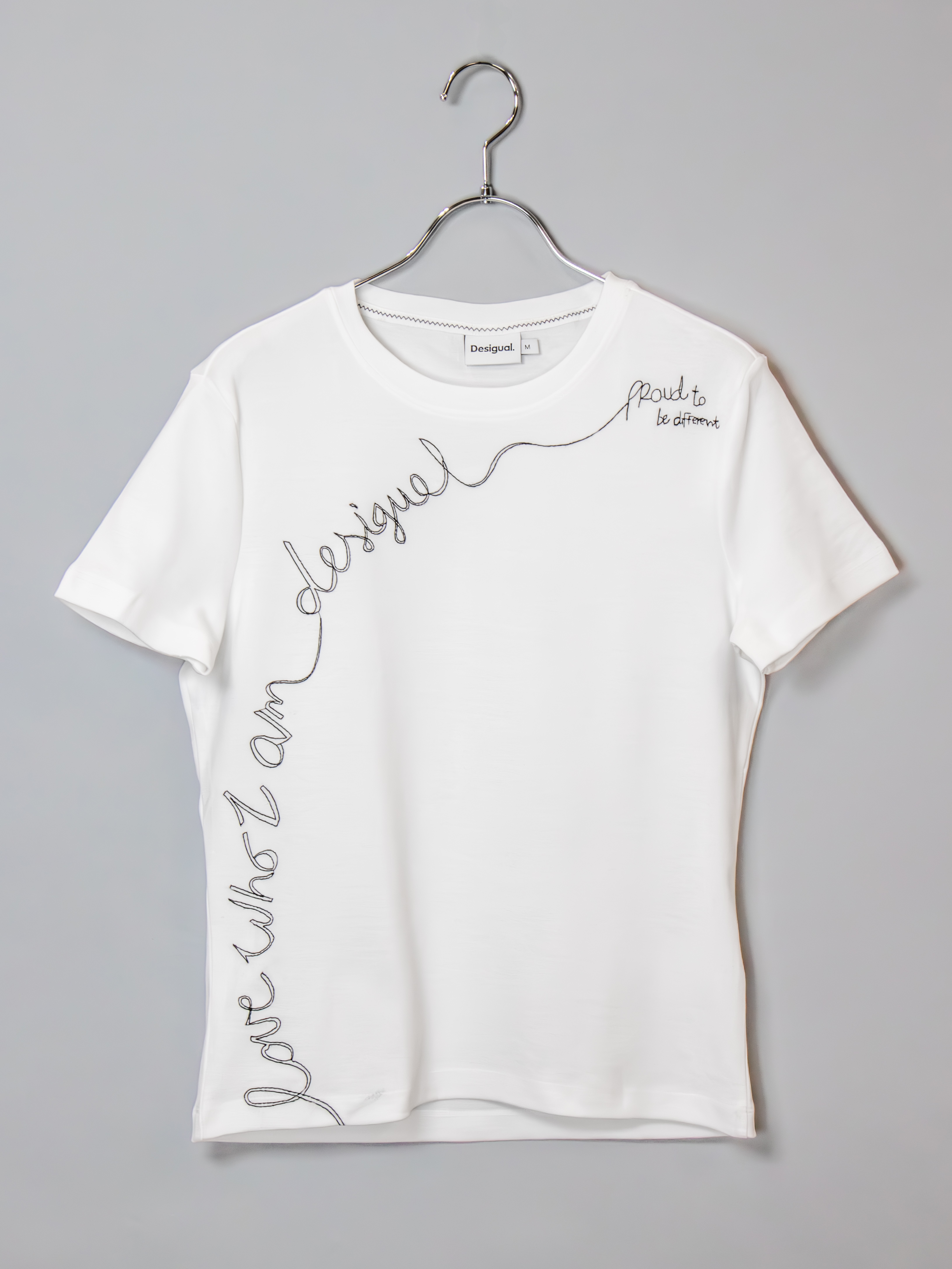 【Paragraph】★関税込★25SSステッチイリップスロゴTシャツ ロゴステッチTシャツ la primavera online store