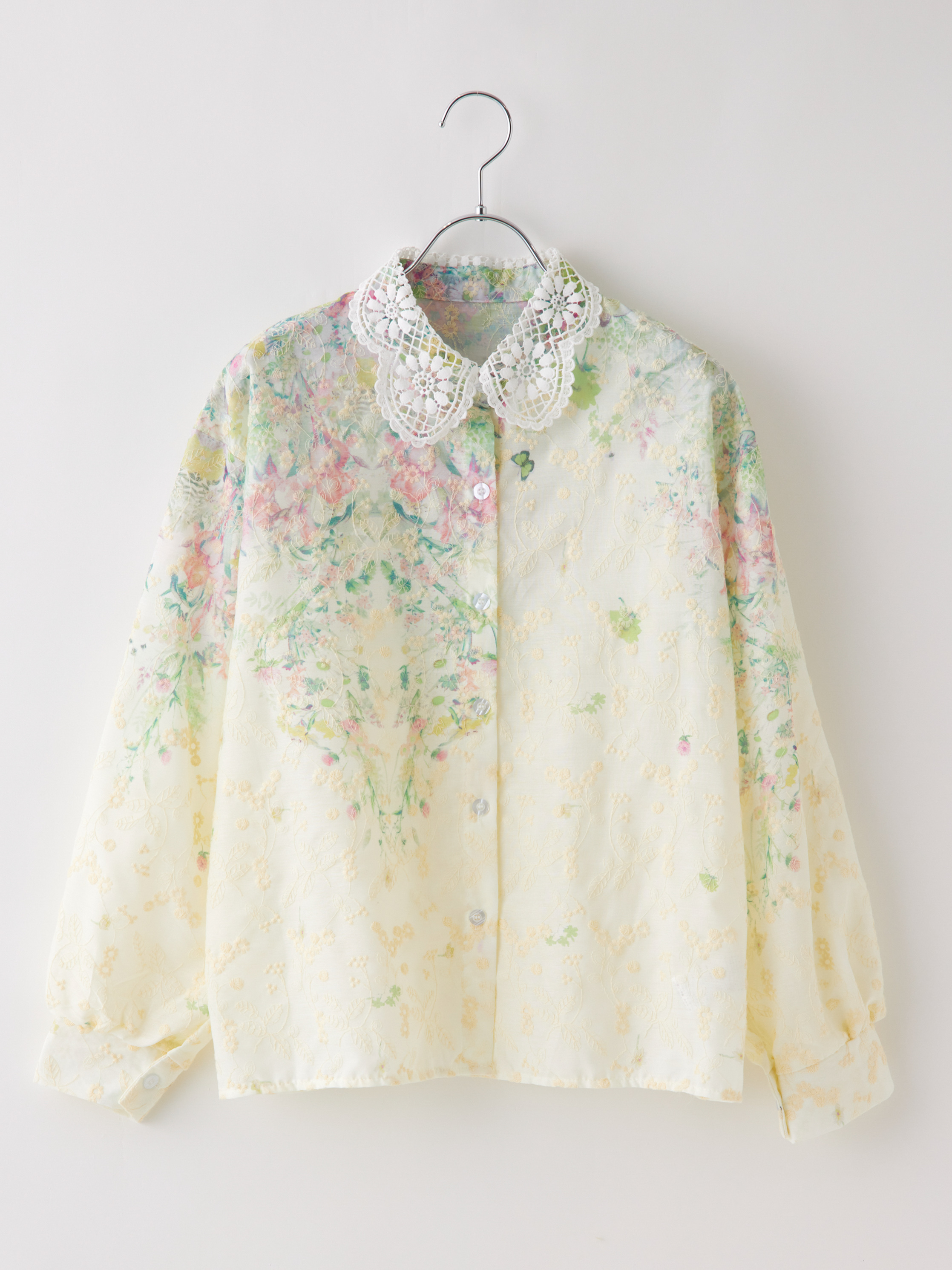 レース襟フラワー刺繍ブラウス