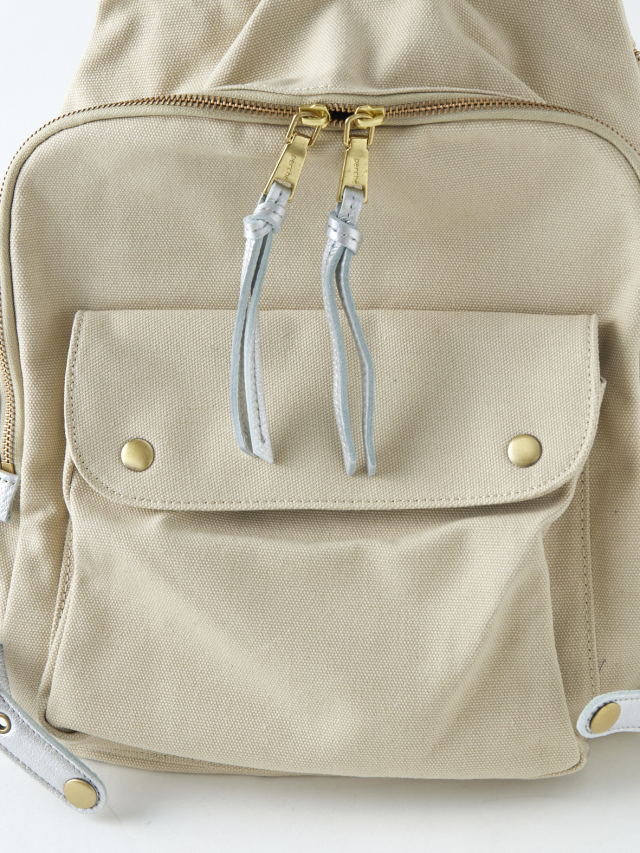 新品　caramel tambre フラワーマーケット キャンバスリュック 新品 caramel tambre フラワーマーケット キャンバスリュック
