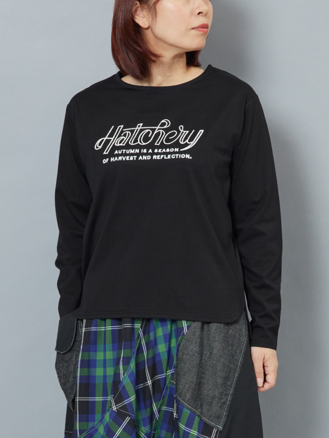 英字立体刺繍ロゴロンT