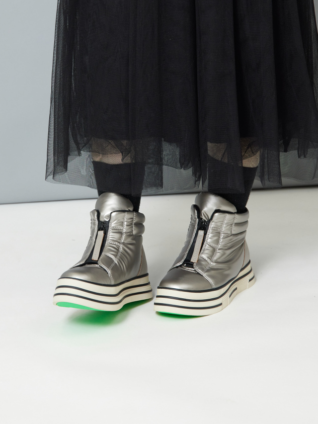 フロントジップ中綿ハイカットスニーカー la primavera online store