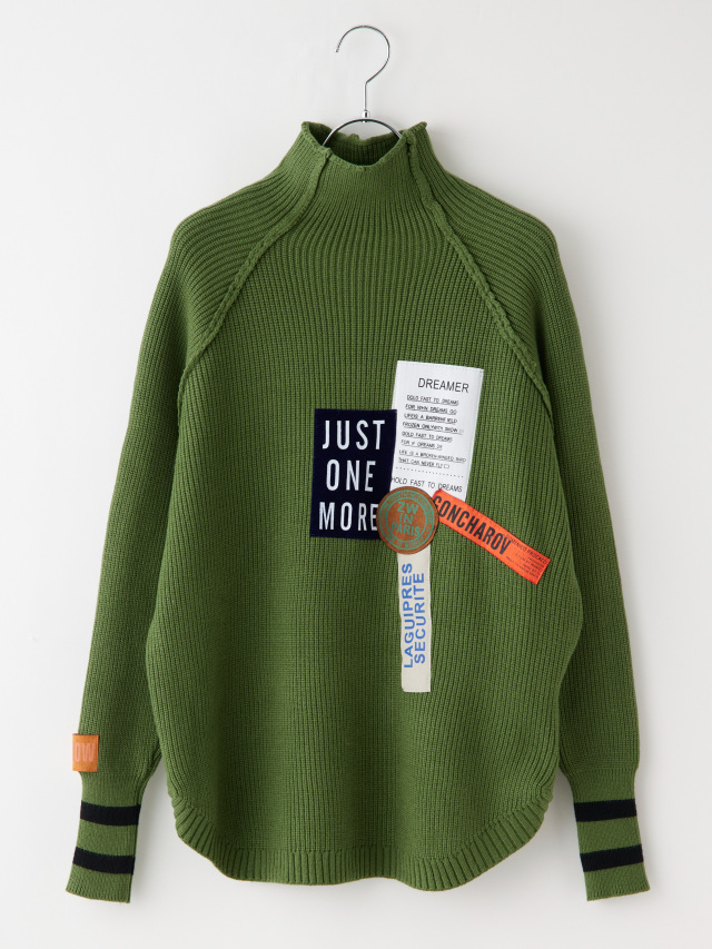 マルチステッカー付ハイネックラグランニット la primavera online store