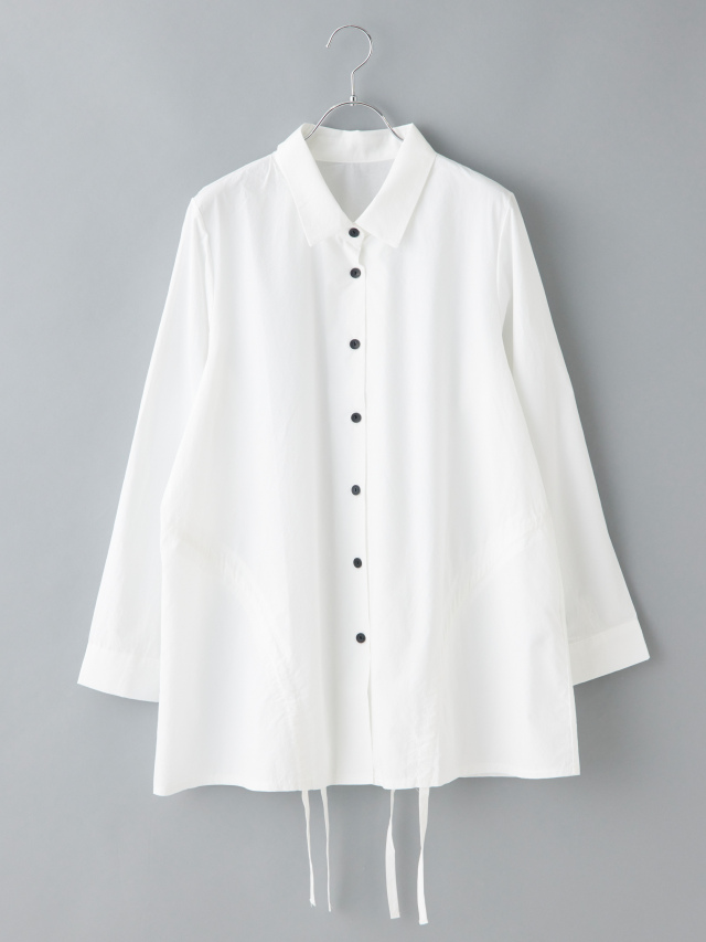 サイドシャーリングバイカラーボタンブラウス