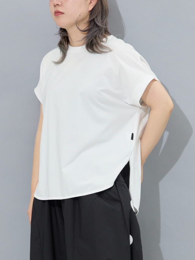 フレンチスリーブバッグロゴTシャツ