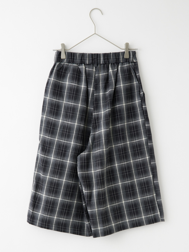 新品未使用¥31.900【YLEVE】センタータックウールハーフパンツ 9