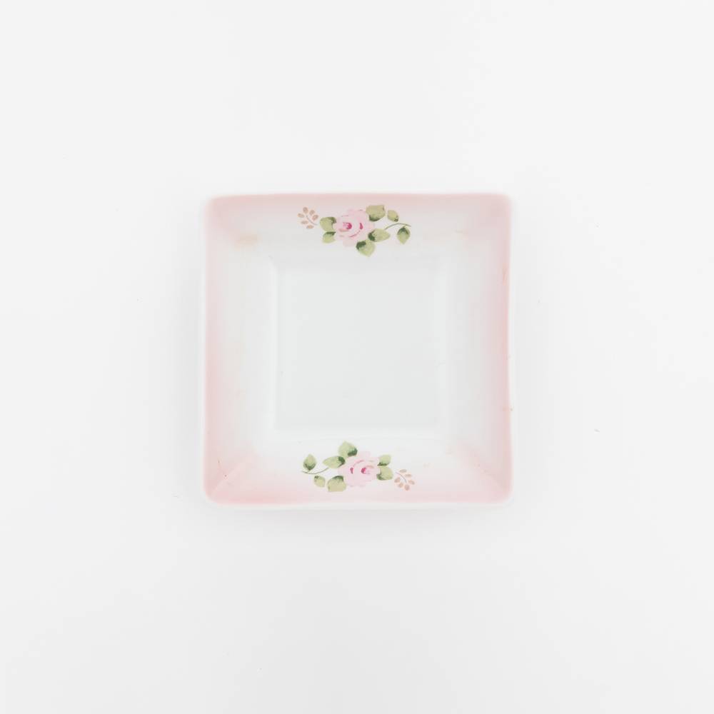 エマ　角型小皿 [ご予約商品]