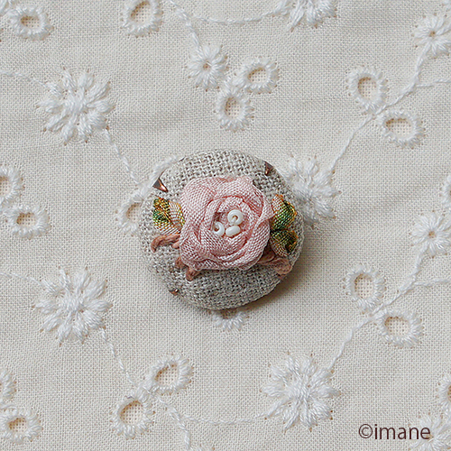 ダイアナローズ　りぼん刺繍ブローチ　[数量限定]