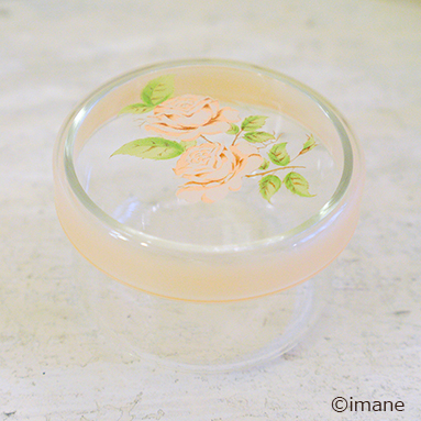 ダイアナローズ　蓋付ガラスカップM