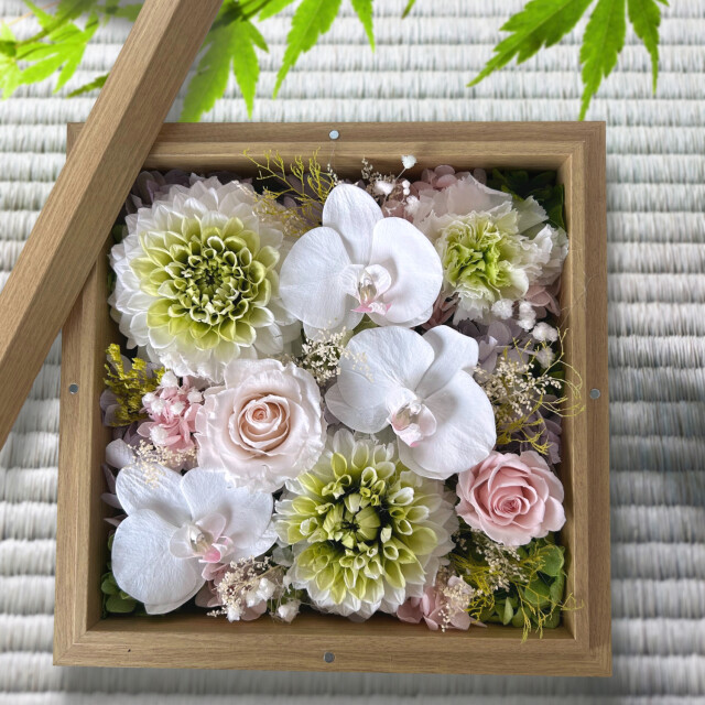 フローリストレマン プリザーブドフラワー 胡蝶蘭 ダリア 開業 開院