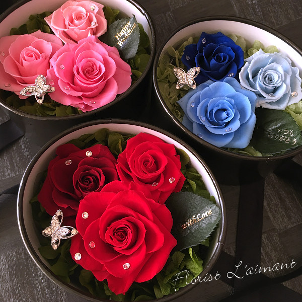 トリプレッツ（レッド）｜スワロフスキーが散りばめられた薔薇が美しい