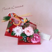 厄をはね返して福をもたらす 新春の羽子板飾り｜羽子板飾り（ピンク）