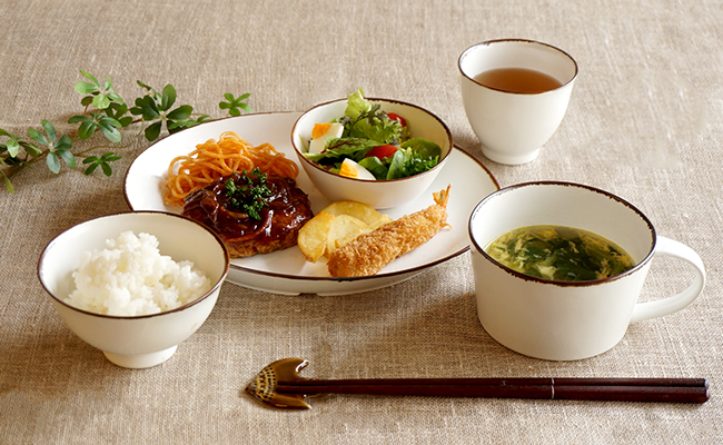 波佐見焼　和山窯　丸皿　小皿　ハンディ小皿　かわいい　幾何学　和食器　箸置き　【和食器通販ショップ　藍土な休日】