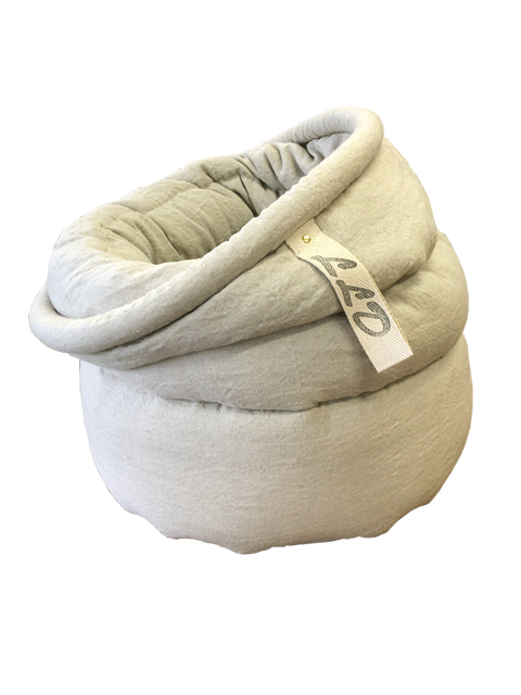 犬服・アクセサリー MOKO 犬服 スモッキング刺繍のリバティプリントドレス グレンジェイド