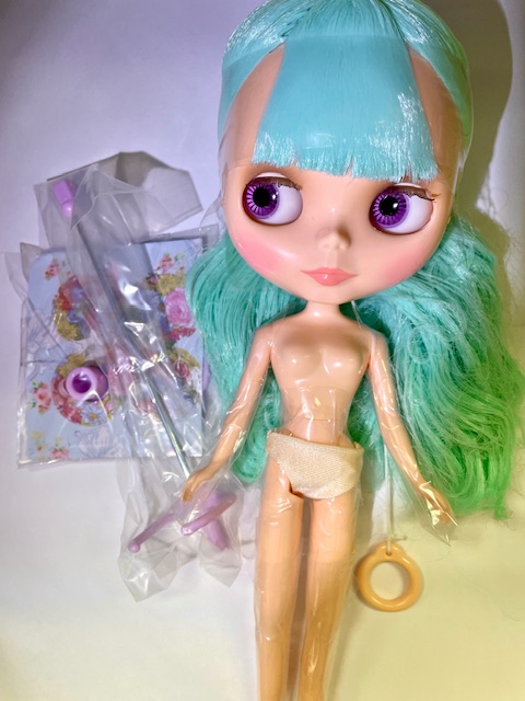 ネオブライス『フラワーガールオブハピネス』ヌードドール スタンド付