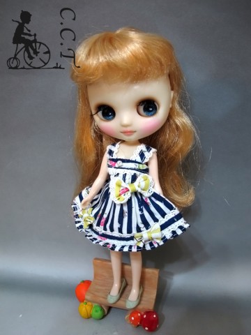 CCTミディサイズブルー＆ホワイトフローラルストライプワンピースcmb053