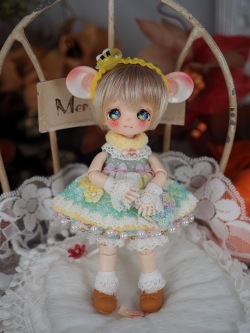 花かごの小部屋 Out of Base ごぜんヘッド ハチさん好きっちゅ