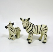 ミニチュアアニマル ゼブラファミリー２点セットMサイズ5E2470
