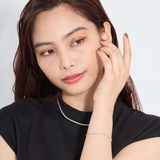 【大人気商品】クリスタルストーン テニスブレスレット　即購入可能 大人気商品】クリスタルストーン テニスブレスレット 4mm 即購入