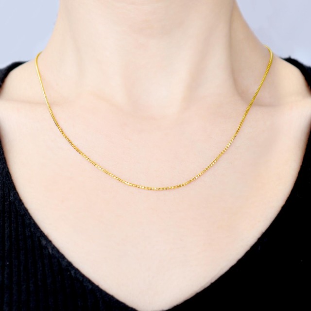 ネックレスチェーン着用画像