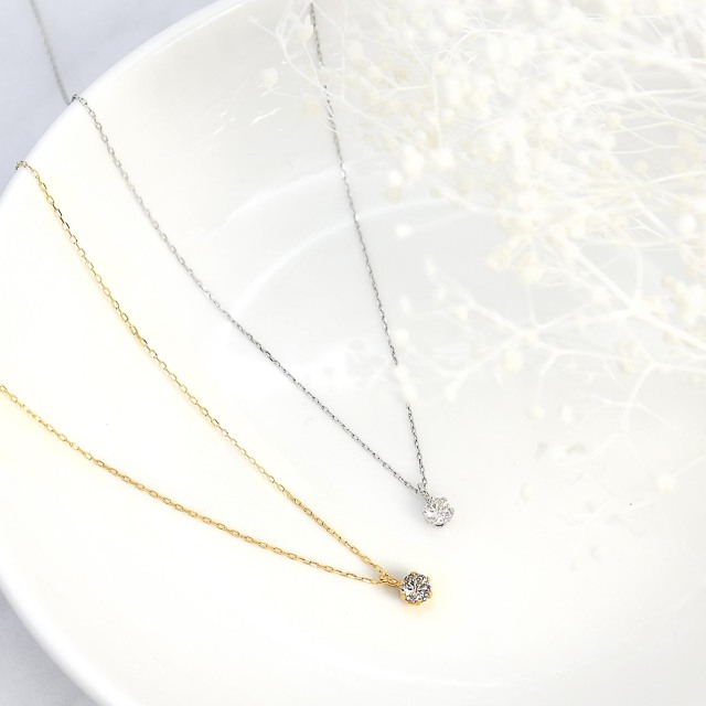 ララクリスティー ソリティアダイヤモンドネックレス イメージ